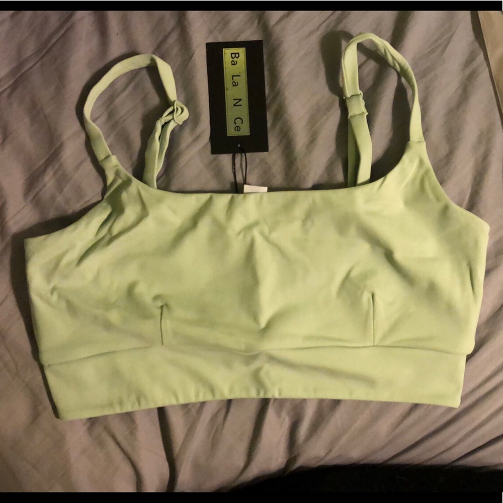 BNWT Balance athletica ignite sports bra